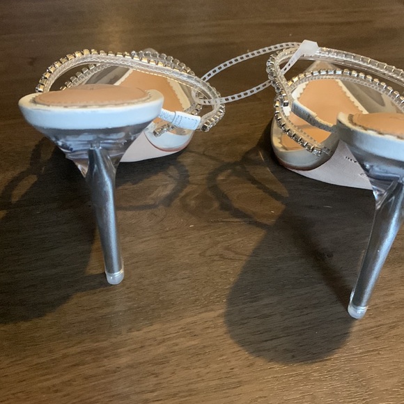 Antonio Melani
Elisha clearVinyl Rhinestone Mules new without box - Picture 6 of 9